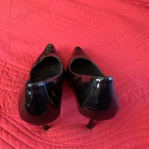 Black Pumps - Picture 4 of 5